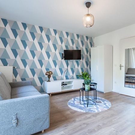 Blue Pearl By Plaza Apartment มองต์เตฮวา ภายนอก รูปภาพ