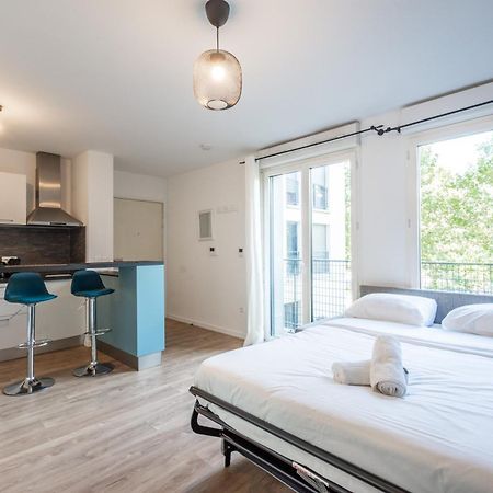 Blue Pearl By Plaza Apartment มองต์เตฮวา ภายนอก รูปภาพ